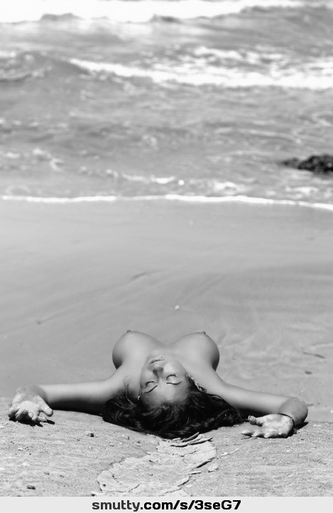 showing porn images for overwatch ass jiggle gif porn #sea #ocean #wave #water #brunette #beach #daylight #nature #outdoor #outdoornudity #public #PublicNudity #lightandshadow #BlackAndWhite #photography #sexy